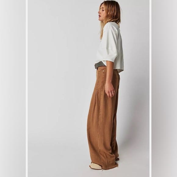 Free People We The Free Old West Slouchy Jeans Tumbleweed Size 31 - Picture 4 of 16